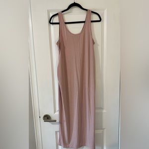 H&M Ribbed Maternity Dress